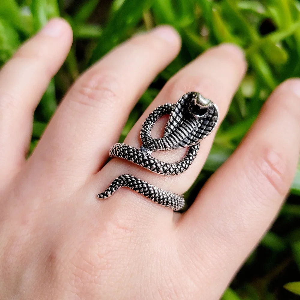 New Classic Silver Cobra Snake Ring